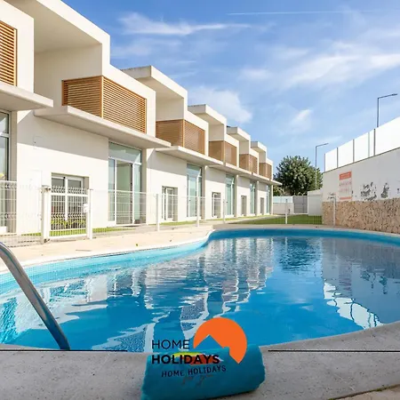 בית נופש #206 Alicia's Flat By Holidays