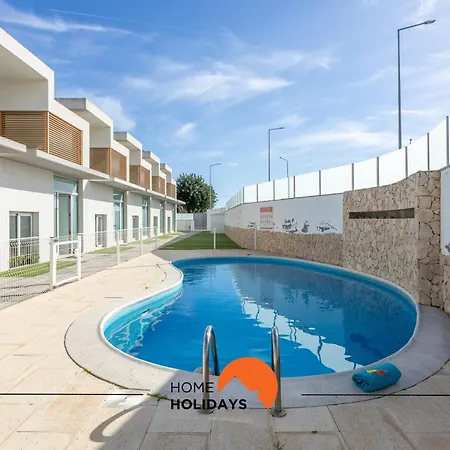 #206 Alicia's Flat By Holidays בית נופש *